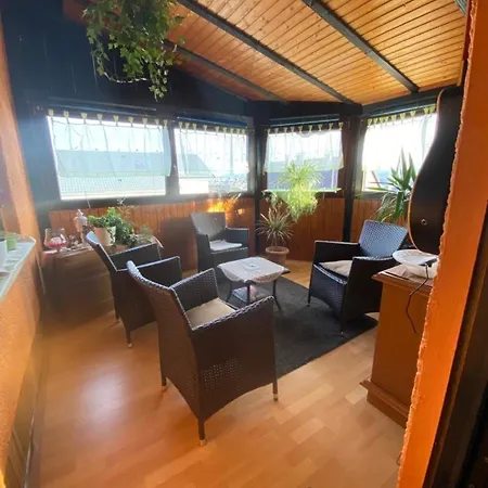 Haus Willi Monteur-und * Asslar